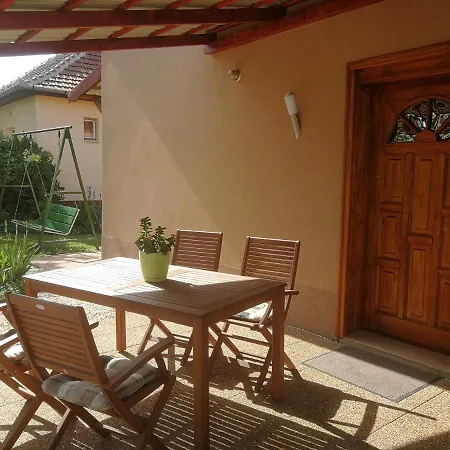 Apartment Agnes Vendeghaz Gyula