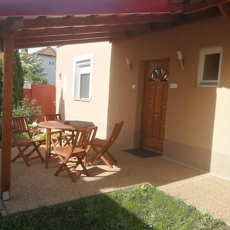 Agnes Vendeghaz Apartament *