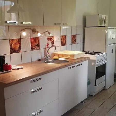 Agnes Vendeghaz Apartment *